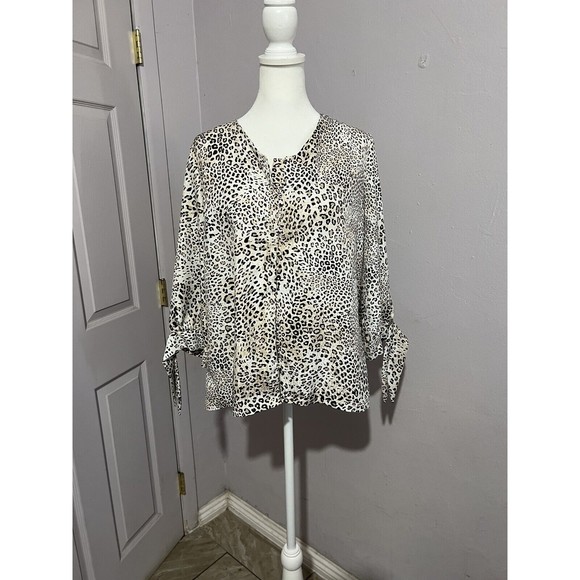 Chicos Size 1 Cream Brown Cheetah Print Blouse Long Sleeve Button Down Top - Picture 1 of 6